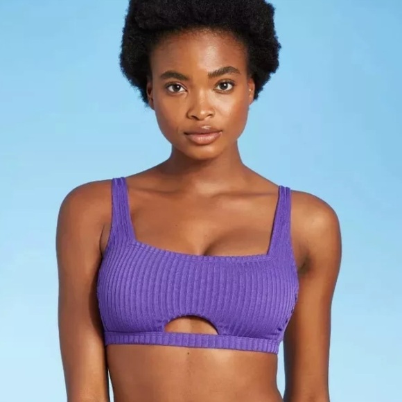 Juniors' Ribbed Front Cut Out Bralette - Picture 1 of 10